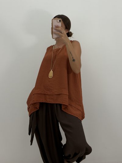 BLUSA ASIMÉTRICA TEJA