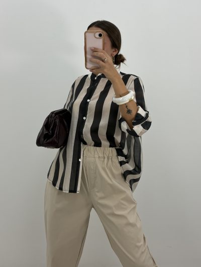 CAMISA RAYAS VERTICALES NEGRO Y BEIGE
