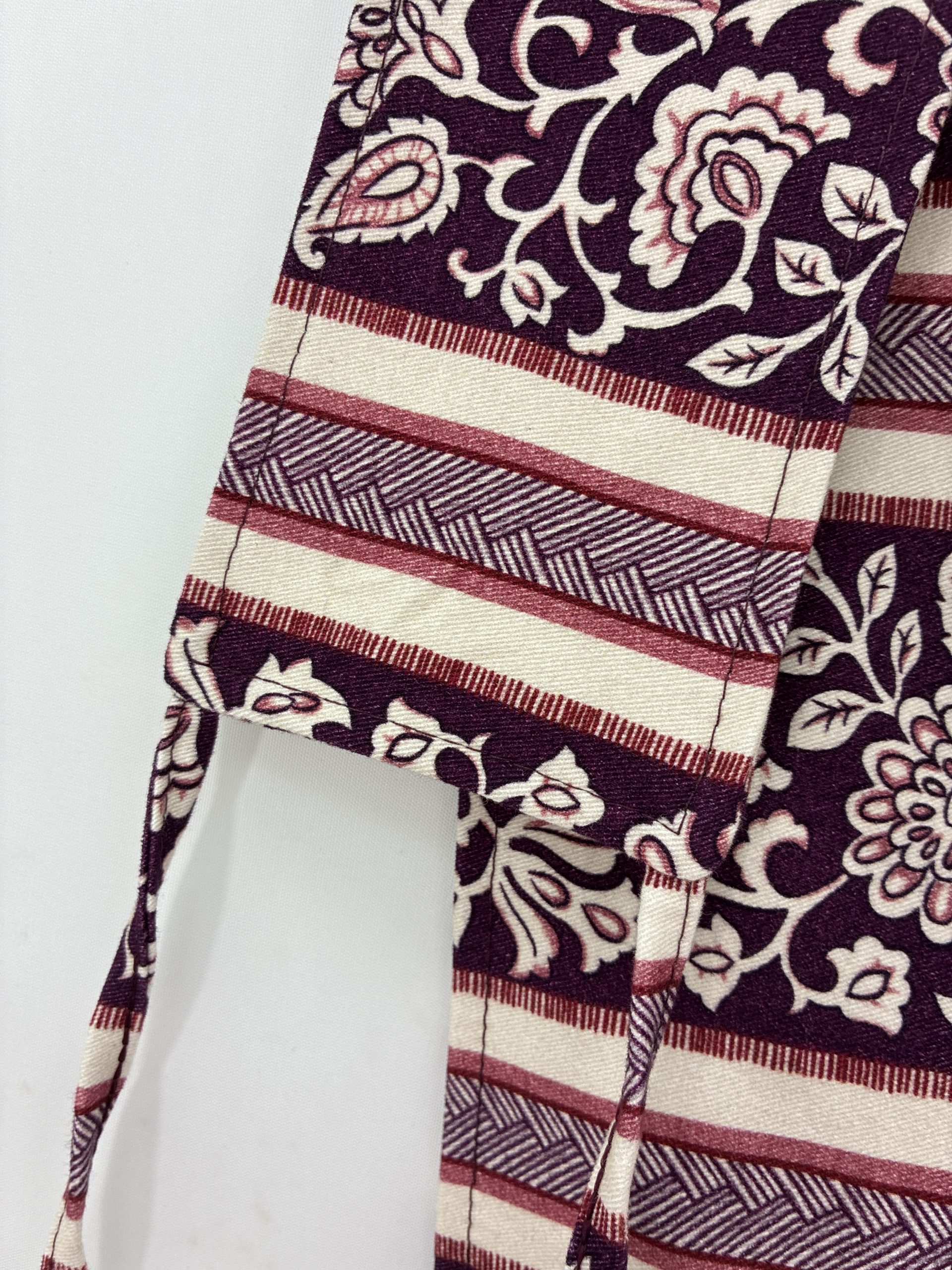 FAJÍN TEJIDO ESTAMPADO GRANATE / BEIGE - Imagen 3