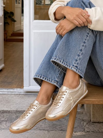 ZAPATILLA RETRO DORADA