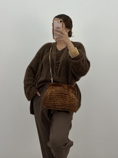 BOLSO CLUTCH CHENILLA CAMEL