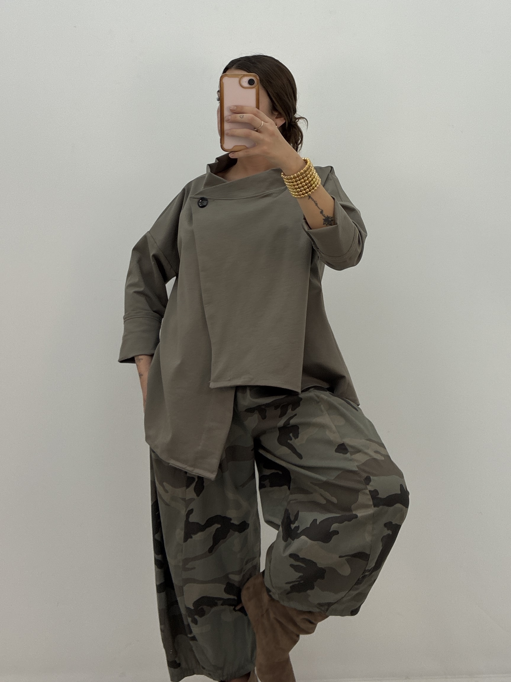 CHAQUETA ASÍMETRICA BOTÓN TAUPE - Imagen 3