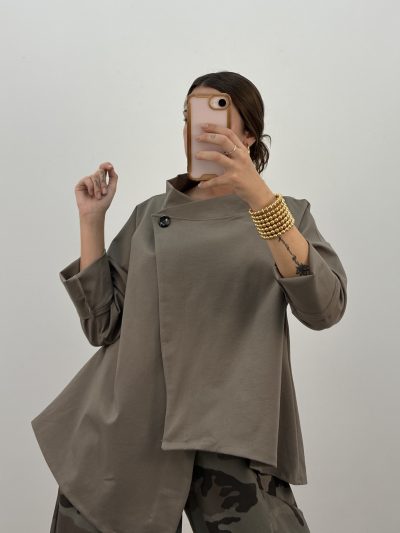 Alternative view of CHAQUETA ASÍMETRICA BOTÓN TAUPE
